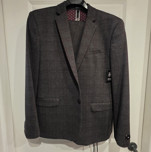 Mens Express Slim Suit Jacket 44S & Slim Drawstring Pant Medium New w/tags